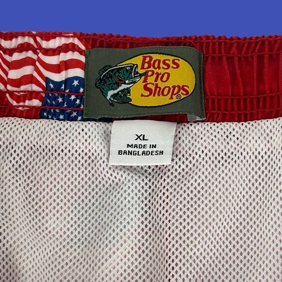 Bass Pro Shops Swim Trunks Red w/American Flags Patriotic July 4th Men’s XL NWOT - Picture 3 of 16